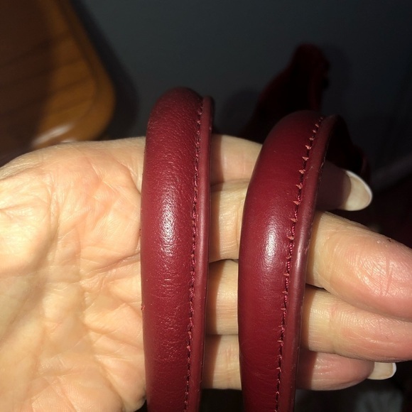 Fenn, Wright Manson -red Pebbled Leather Tote Bag with crossbody strap - Picture 8 of 13